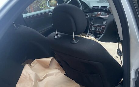 Mercedes-Benz C-Класс, 2005 год, 650 000 рублей, 4 фотография