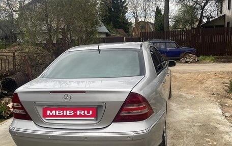 Mercedes-Benz C-Класс, 2005 год, 650 000 рублей, 7 фотография