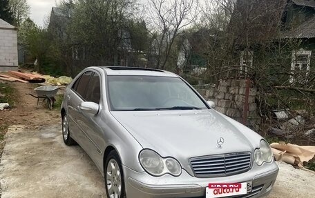 Mercedes-Benz C-Класс, 2005 год, 650 000 рублей, 8 фотография