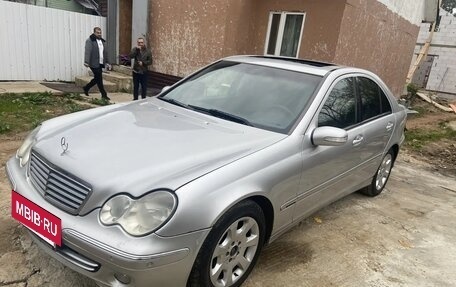 Mercedes-Benz C-Класс, 2005 год, 650 000 рублей, 9 фотография
