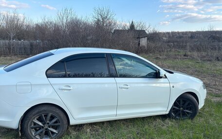 Skoda Rapid I, 2015 год, 800 000 рублей, 4 фотография