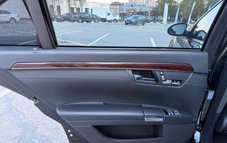 Mercedes-Benz S-Класс, 2006 год, 1 050 000 рублей, 22 фотография