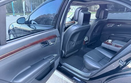 Mercedes-Benz S-Класс, 2006 год, 1 050 000 рублей, 21 фотография
