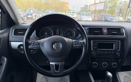 Volkswagen Jetta VI, 2013 год, 947 000 рублей, 10 фотография