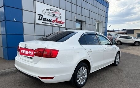 Volkswagen Jetta VI, 2013 год, 947 000 рублей, 3 фотография