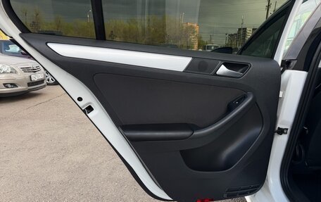 Volkswagen Jetta VI, 2013 год, 947 000 рублей, 18 фотография