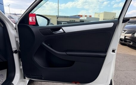Volkswagen Jetta VI, 2013 год, 947 000 рублей, 17 фотография