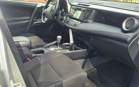Toyota RAV4, 2015 год, 2 295 000 рублей, 26 фотография