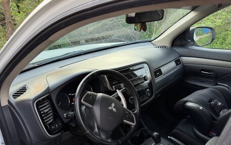 Mitsubishi Outlander III рестайлинг 3, 2013 год, 1 280 000 рублей, 3 фотография