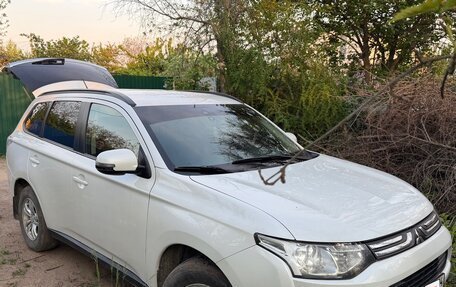 Mitsubishi Outlander III рестайлинг 3, 2013 год, 1 280 000 рублей, 8 фотография