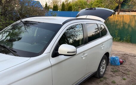 Mitsubishi Outlander III рестайлинг 3, 2013 год, 1 280 000 рублей, 7 фотография