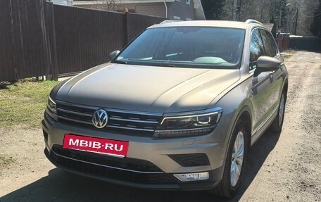 Volkswagen Tiguan II, 2017 год, 2 720 000 рублей, 2 фотография