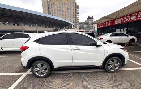 Honda Vezel, 2020 год, 1 900 000 рублей, 4 фотография