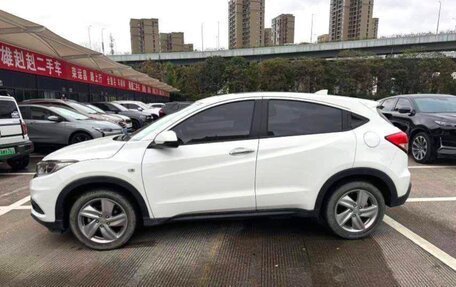 Honda Vezel, 2020 год, 1 900 000 рублей, 2 фотография