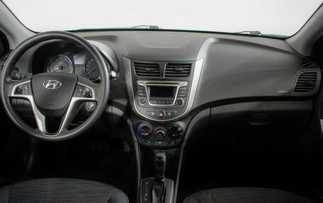 Hyundai Solaris II рестайлинг, 2015 год, 1 095 000 рублей, 11 фотография