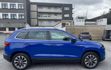 Skoda Karoq I, 2022 год, 2 368 832 рублей, 4 фотография