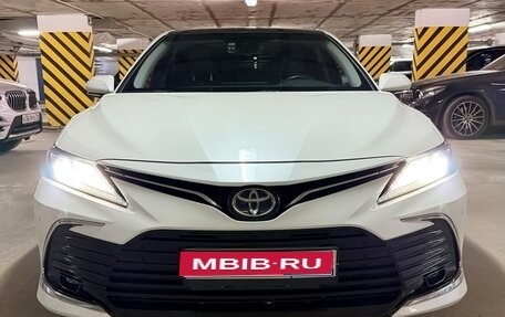 Toyota Camry, 2023 год, 3 840 000 рублей, 1 фотография