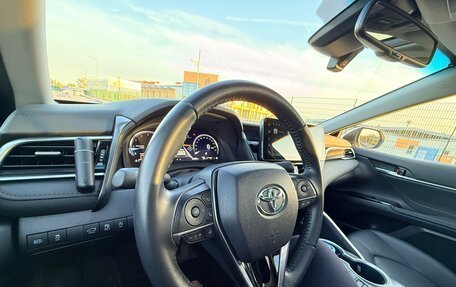 Toyota Camry, 2023 год, 3 840 000 рублей, 9 фотография