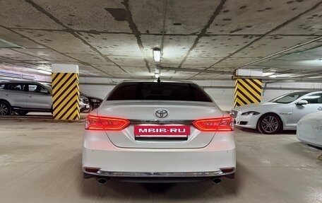 Toyota Camry, 2023 год, 3 840 000 рублей, 7 фотография