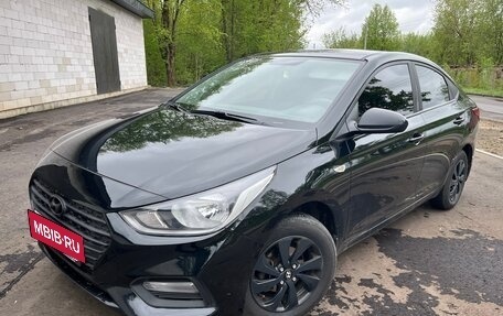 Hyundai Solaris II рестайлинг, 2017 год, 1 270 000 рублей, 3 фотография