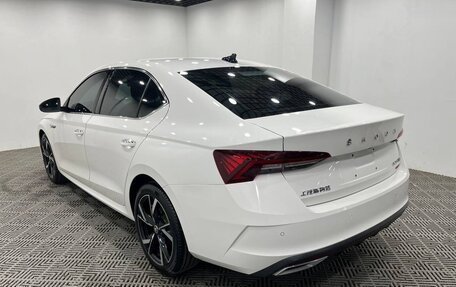 Skoda Octavia IV, 2022 год, 1 799 000 рублей, 8 фотография