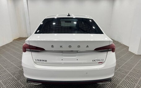 Skoda Octavia IV, 2022 год, 1 799 000 рублей, 9 фотография
