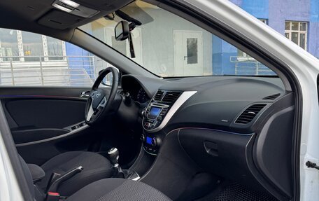 Hyundai Solaris II рестайлинг, 2012 год, 600 000 рублей, 16 фотография