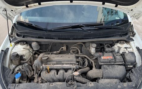 Hyundai Solaris II рестайлинг, 2012 год, 600 000 рублей, 20 фотография