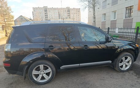 Mitsubishi Outlander III рестайлинг 3, 2007 год, 990 000 рублей, 3 фотография