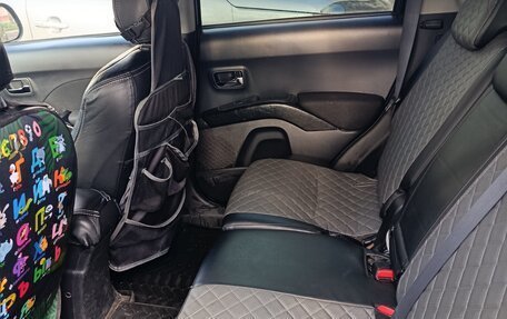 Mitsubishi Outlander III рестайлинг 3, 2007 год, 990 000 рублей, 8 фотография