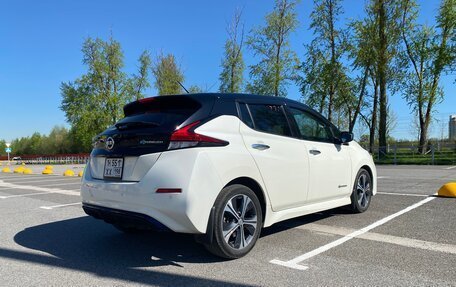 Nissan Leaf II, 2018 год, 1 690 000 рублей, 3 фотография