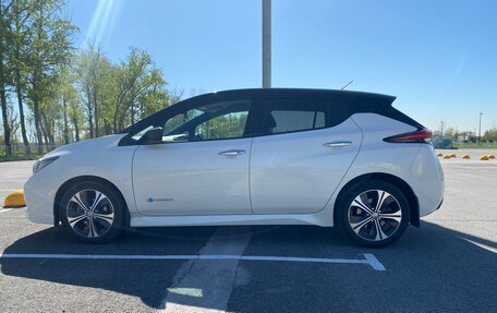 Nissan Leaf II, 2018 год, 1 690 000 рублей, 6 фотография