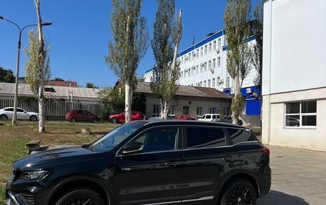 Geely Atlas, 2023 год, 2 000 000 рублей, 3 фотография