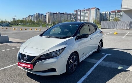 Nissan Leaf II, 2018 год, 1 690 000 рублей, 7 фотография