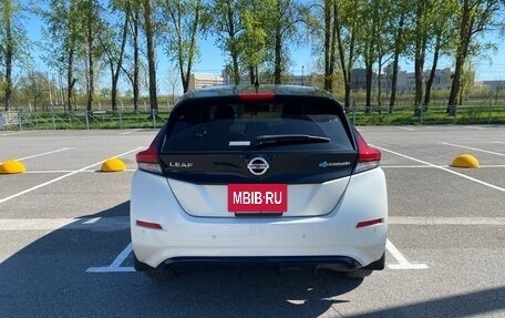 Nissan Leaf II, 2018 год, 1 690 000 рублей, 5 фотография