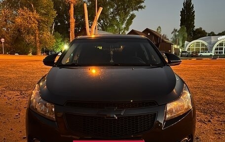 Chevrolet Cruze II, 2012 год, 800 000 рублей, 3 фотография