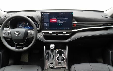 Toyota Highlander, 2026 год, 5 650 000 рублей, 24 фотография