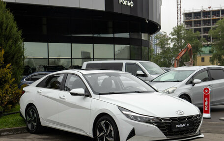 Hyundai Elantra, 2023 год, 2 339 000 рублей, 2 фотография