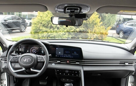 Hyundai Elantra, 2023 год, 2 339 000 рублей, 10 фотография