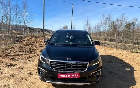 KIA Carnival III, 2020 год, 2 950 000 рублей, 1 фотография