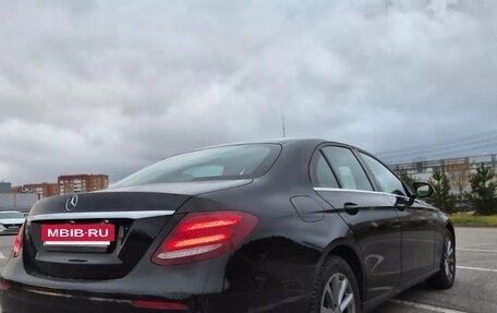 Mercedes-Benz E-Класс, 2019 год, 1 895 000 рублей, 3 фотография