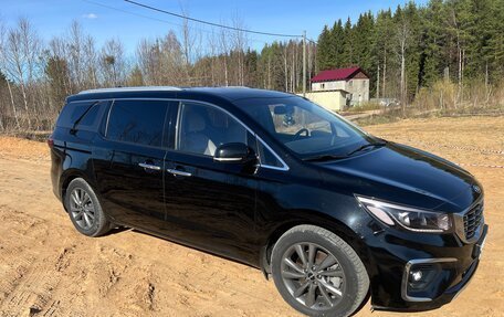 KIA Carnival III, 2020 год, 2 950 000 рублей, 2 фотография