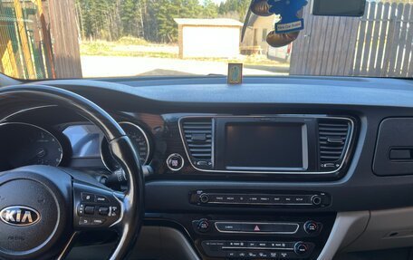 KIA Carnival III, 2020 год, 2 950 000 рублей, 5 фотография