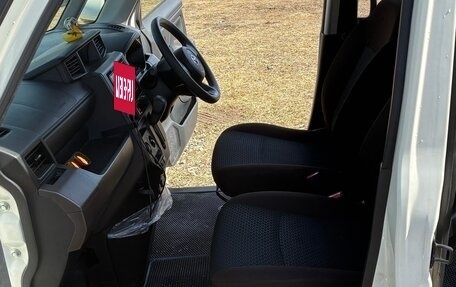 Toyota Roomy I, 2021 год, 990 000 рублей, 8 фотография