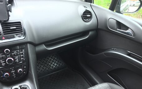 Opel Meriva, 2012 год, 400 000 рублей, 11 фотография