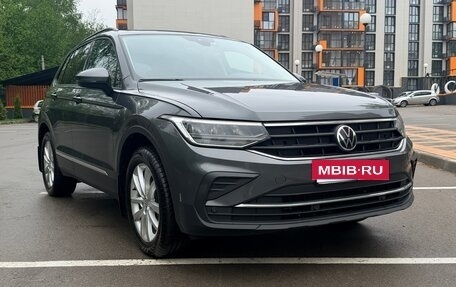Volkswagen Tiguan II, 2021 год, 3 500 000 рублей, 3 фотография