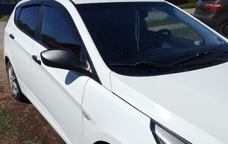 Hyundai Solaris II рестайлинг, 2014 год, 850 000 рублей, 4 фотография