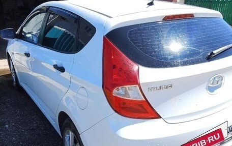 Hyundai Solaris II рестайлинг, 2014 год, 850 000 рублей, 2 фотография
