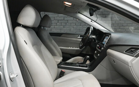 Hyundai Sonata VII, 2018 год, 2 000 000 рублей, 10 фотография