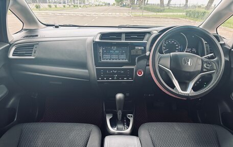 Honda Fit III, 2018 год, 1 145 000 рублей, 15 фотография